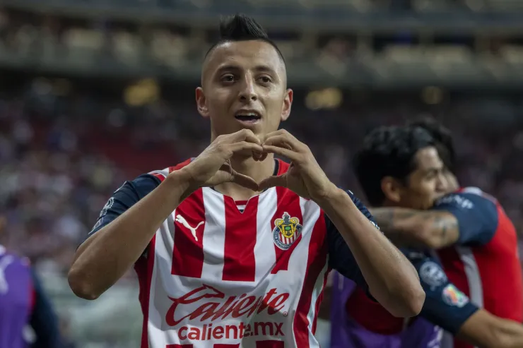 Roberto Alvarado gol chivas