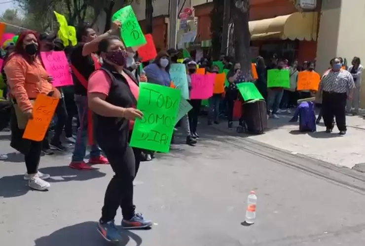 Manifestantes realizan bloqueos en vialidades de la CDMX por la detención de Diana Barrios, Diana “N”