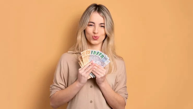 Los signos que terminarán julio 2024 con los bolsillos llenos de dinero