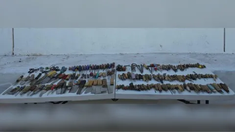 Artículos asegurados en penal de Goros II
