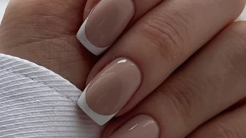 Con punta francesa suave