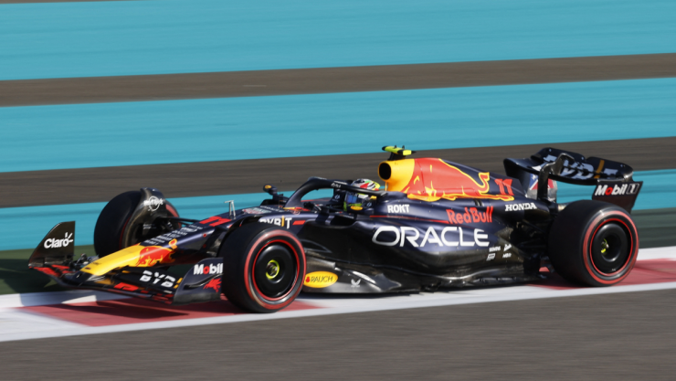 Checo Pérez en el Gran Premio de Abu Dhabi