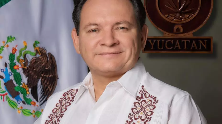 huacho diaz mena nuevo gobernador de yuc.