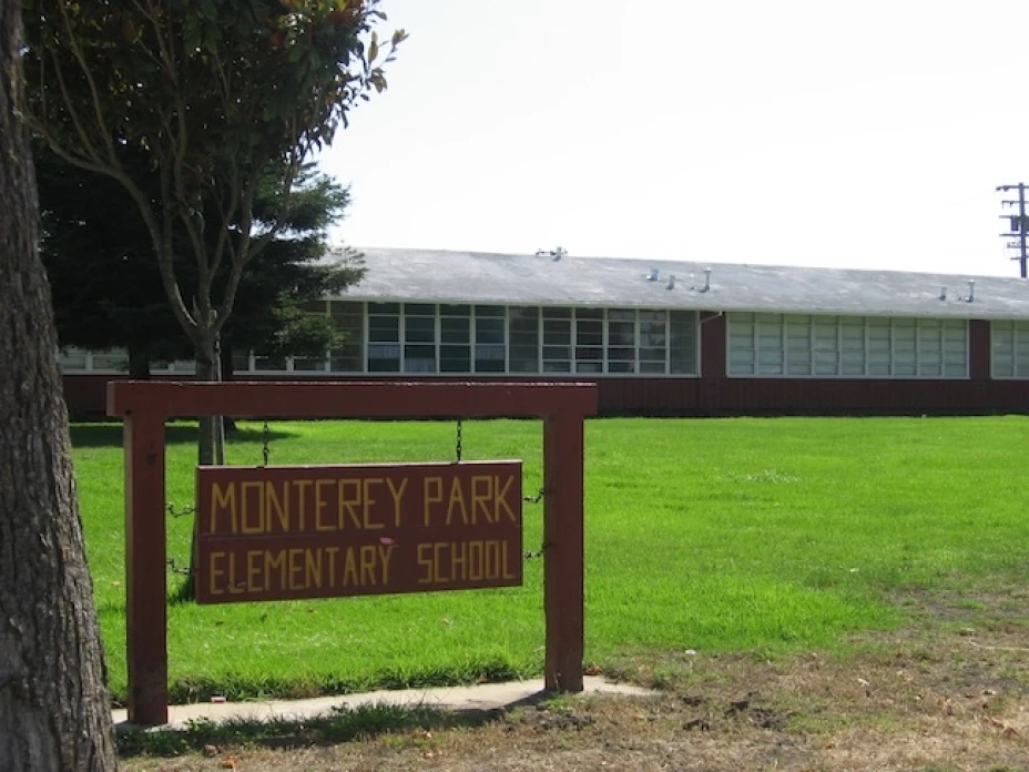 Se recibió una llamada de una persona que afirmó tenía en su poder un rifle de asalto y que se dirigía a una escuela de Monterey Park