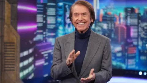 Raphael es hospitalizado de emergencia: ¿qué le pasó?