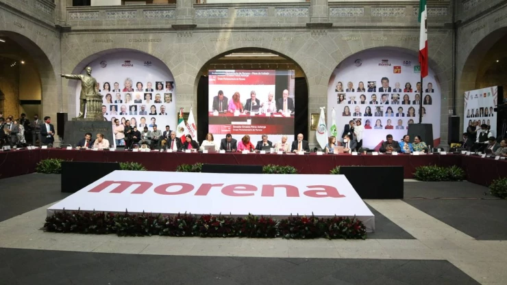 Morena senadores plenaria secretarios de Estados