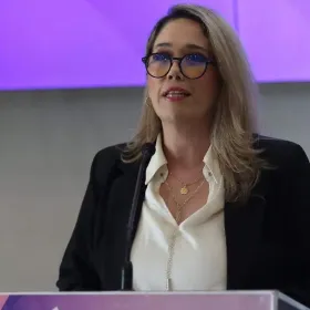 Consejera del INE denuncia amenazas directas contra ella y su familia tras polémica por boletas planchadas