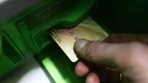 Abrirán bancos este lunes 20 de marzo de 2023 en México