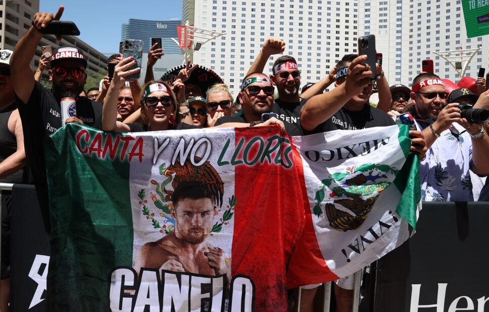 Aficionados de Canelo Álvarez en Las Vegas.
