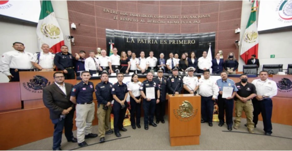 senado bomberos 2.jpg