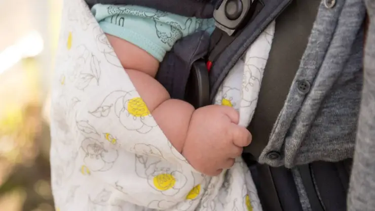 Bebé de 6 meses muere olvidada en el coche por su padre, tras no ser admitida en la guardería, en Sonora