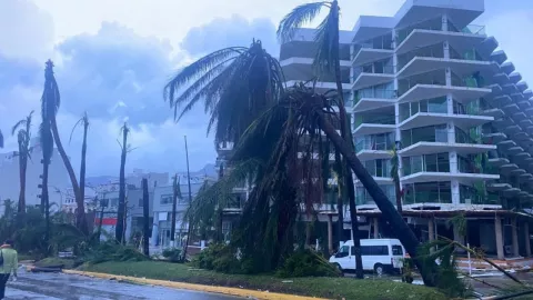 El paso de “Otis” por Acapulco.