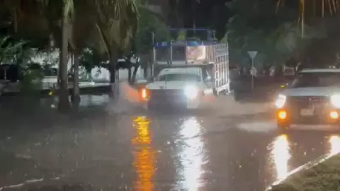 noche con lluvias en cancun.jpg