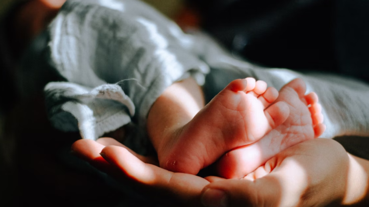 ¡Sólo tenía 39 días! Padre le arranca la vida a su bebé a puñetazos 