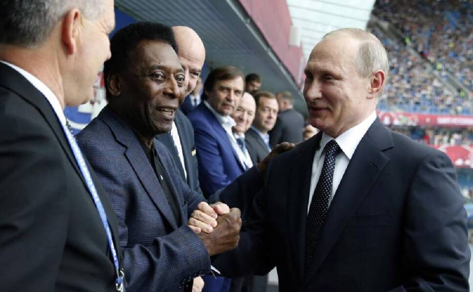 Pelé pide a Putin poner fin a la invasión de Rusia a Ucrania