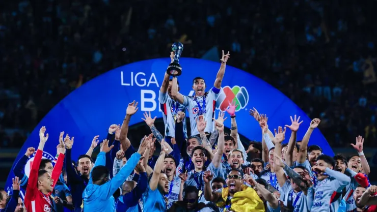 cruz-azul-supera-pumas-fichaje-juan-jose-calero.jpg
