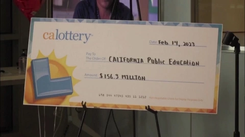 California revela quién ganó más de 2 mil millones de dólares en la lotería.