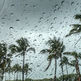 La playa de México donde más llueve y menos se disfruta en agosto, según la IA
