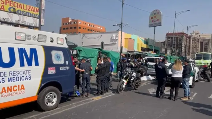 Atropellan a dos viejitas sobre Arcos de Belén; una murió frente a Salto del Agua