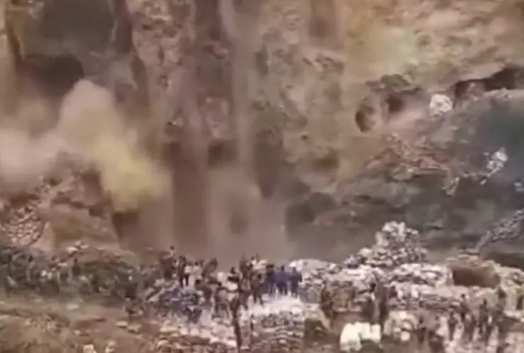 32 muertos y más de 20 heridos tras derrumbe en el Congo.