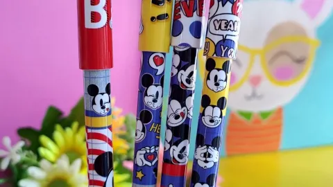 Las mejores ideas para decorar tus plumones con diseños de Mickey Mouse