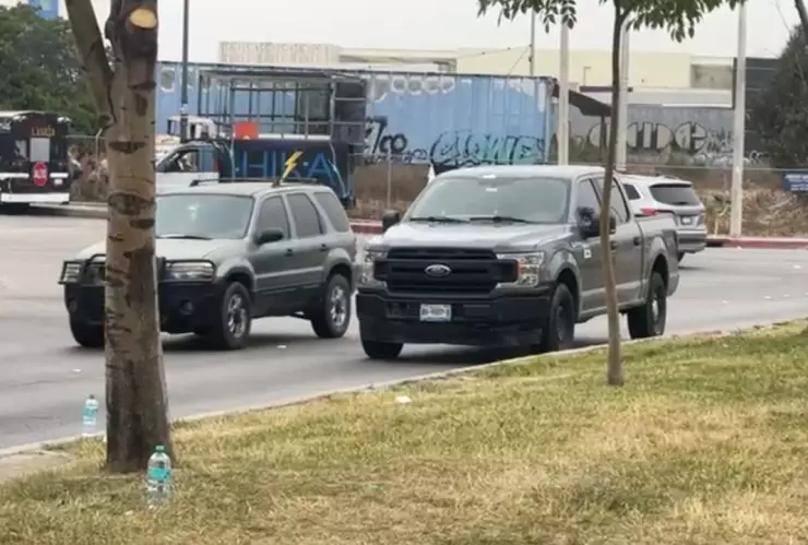 Tiroteo en camellón de Tijuana deja un herido; atacantes huyen en auto blanco