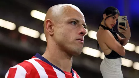 Chicharito Hernández no está sólo en sus decisiones y videos.