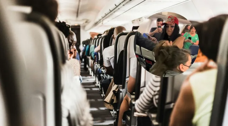Cabina de avión de pasajeros .