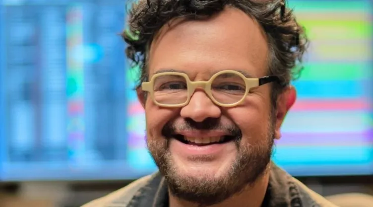 Aleks Syntek reacciona a veto de la canción “Perra” de J Balvin.