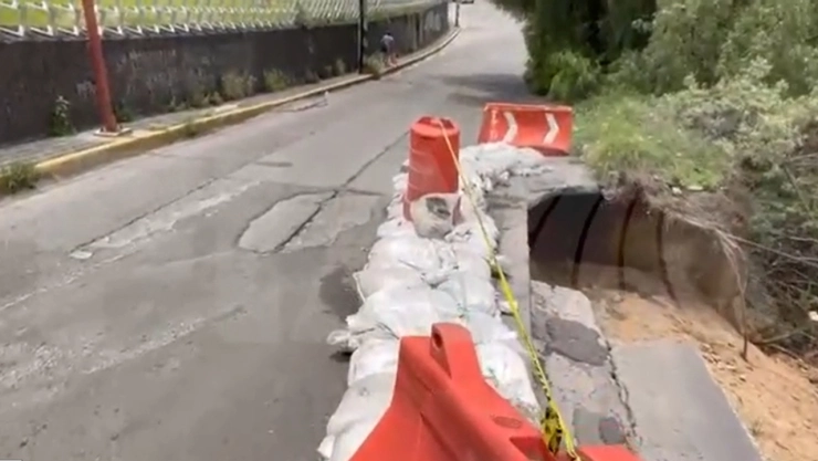 Deslave-en-colonia-San-Rafael-Tlalnepantla-Estado-de-México