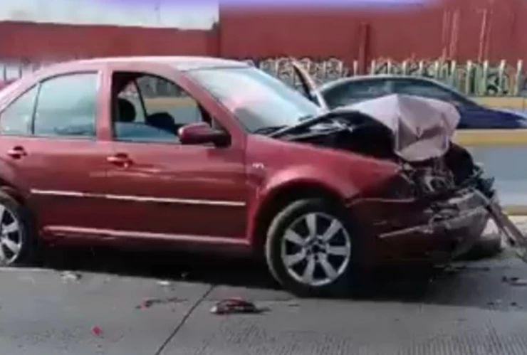 Se registra carambola en el Paso Exprés de Cuernavaca.