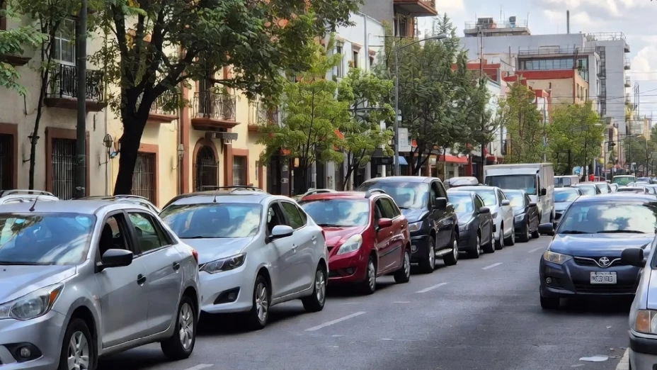 Hoy No Circula lunes 24 noviembre 2025 placas