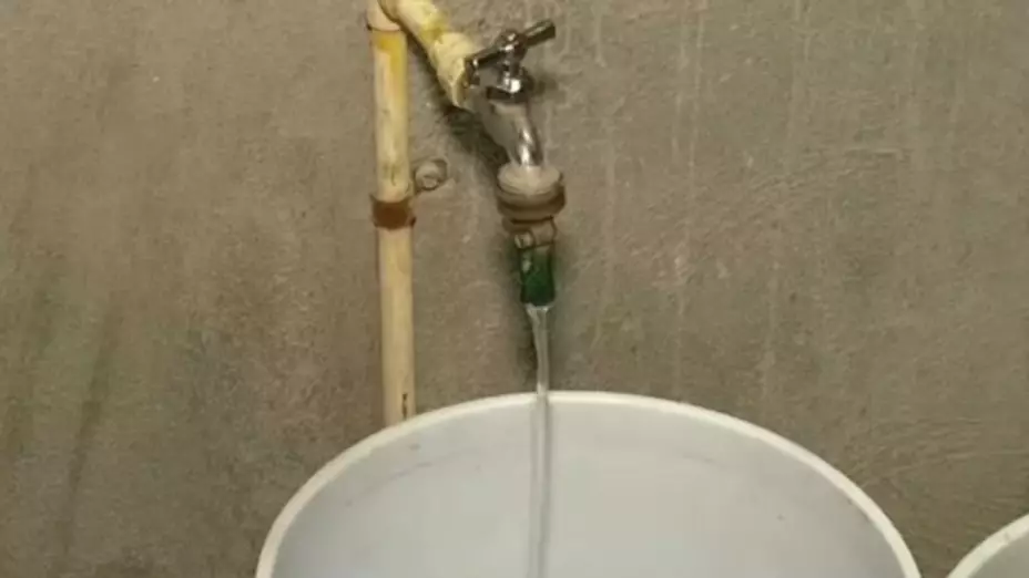 Aprueban que empleados en Nuevo León reciban 3 mil pesos por gastos durante cortes de agua