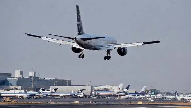 Reanuda operaciones el aeropuerto tras apagón
