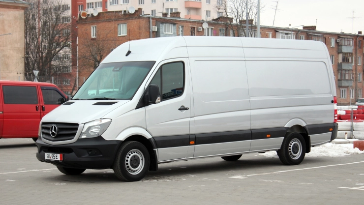 Camioneta van estacionada
