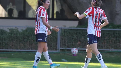 Chivas derrota 2-0 al Atlas en el Clásico Tapatío Femenil.jpg