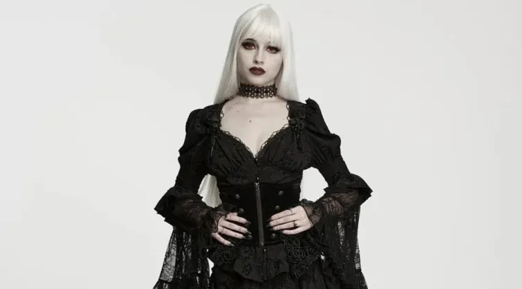 /estilo-de-vida/transforma-vestido-negro-disfraz-locura-halloween-2026