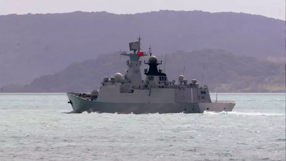 Fragata Hengyang de China cerca de la costa australiana.
