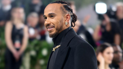 lewis+hamilton+met+gala+(2).png