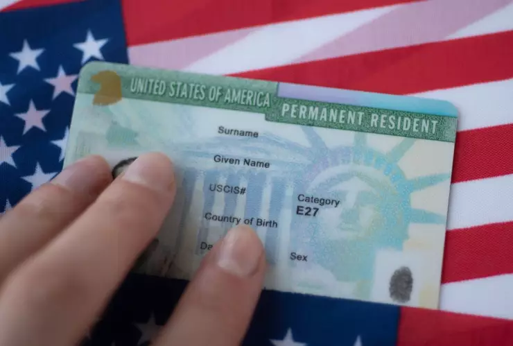 Green Card podría tener más requisitos con Trump