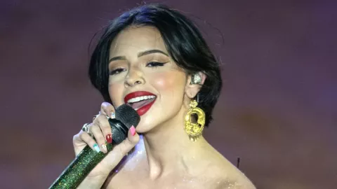 Ángela Aguilar presume un sorprendente anillo con diamante