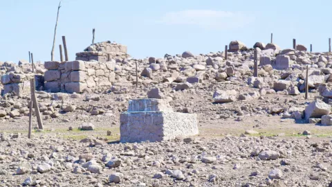 Ruinas en la Presa Miguel Hidalgo, El Fuerte