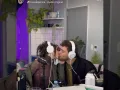 Danna y Lizardo se besan.jpg