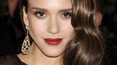 7 peinados para mujeres con frente grande: la disimula muy bien y se ven hermosos