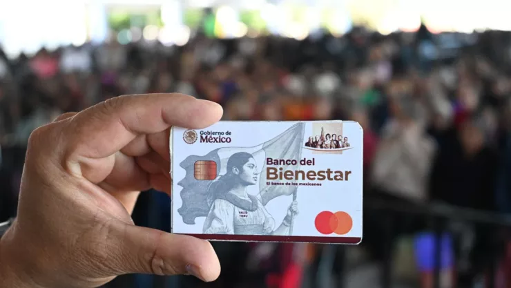 Mujeres con Bienestar entrega de tarjetas