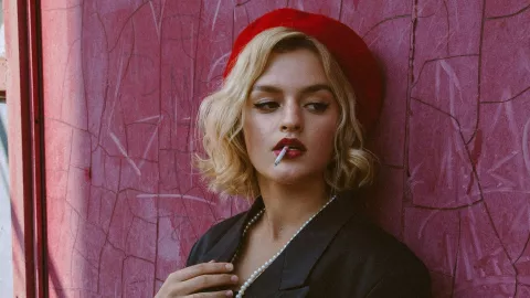 3 cortes de pelo para mujeres de 50 a 60 años que serán tendencia este 14 de febrero día del amor y la amistad Pixie Texturizado