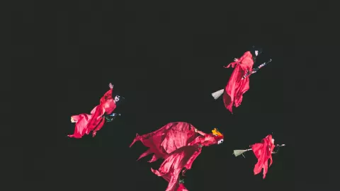 Significado de soñar con brujas volando