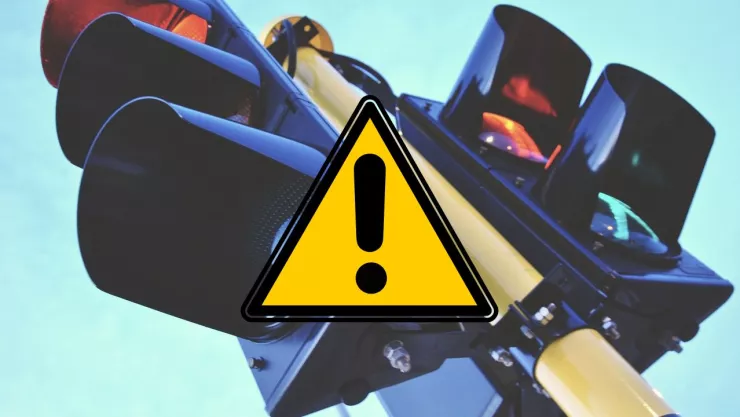 Zacatecas Semáforo en importante cruce en Fresnillo cumple dos años descompuesto; ciudadanos exigen soluciones