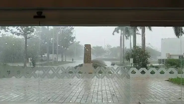 VIDEO_ Así se ven las fuertes lluvias en Mérida hoy 20 de junio de 2024
