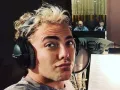 Cristian Castro en el estudio..jpg